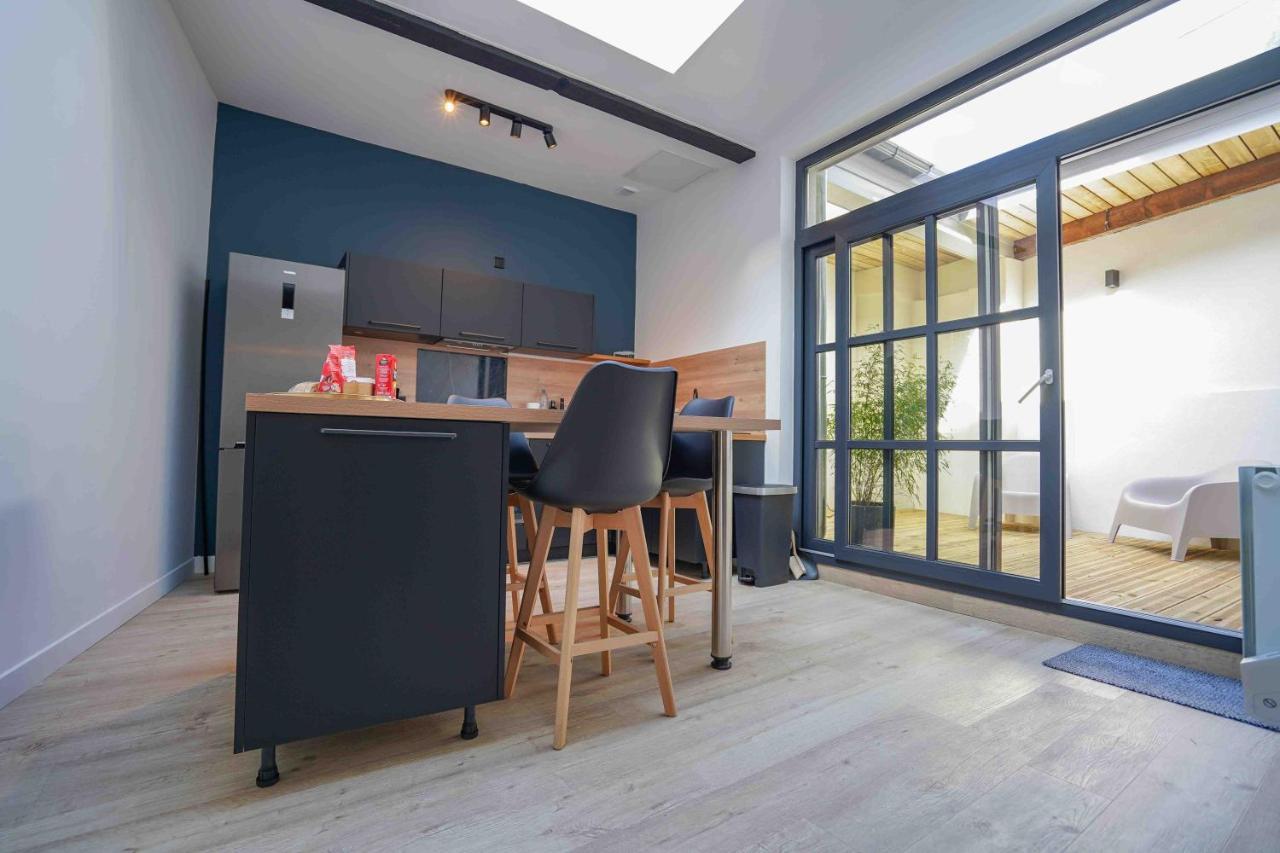 La Villa Berenice « Le Patio » En Coeur De Ville Saint-Amand-les-Eaux Luaran gambar
